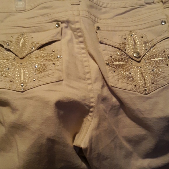 Capris - Picture 2 of 4